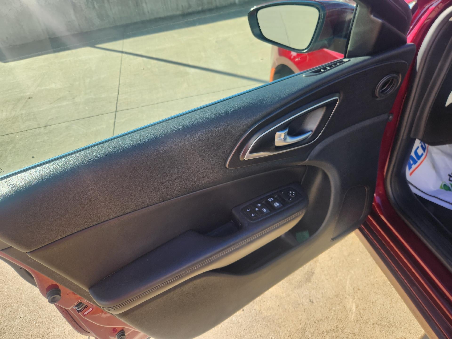 2017 Chrysler 200 Limited Platinum