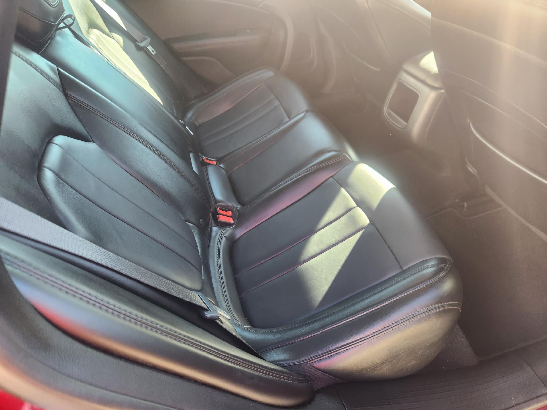 2017 Chrysler 200 Limited Platinum