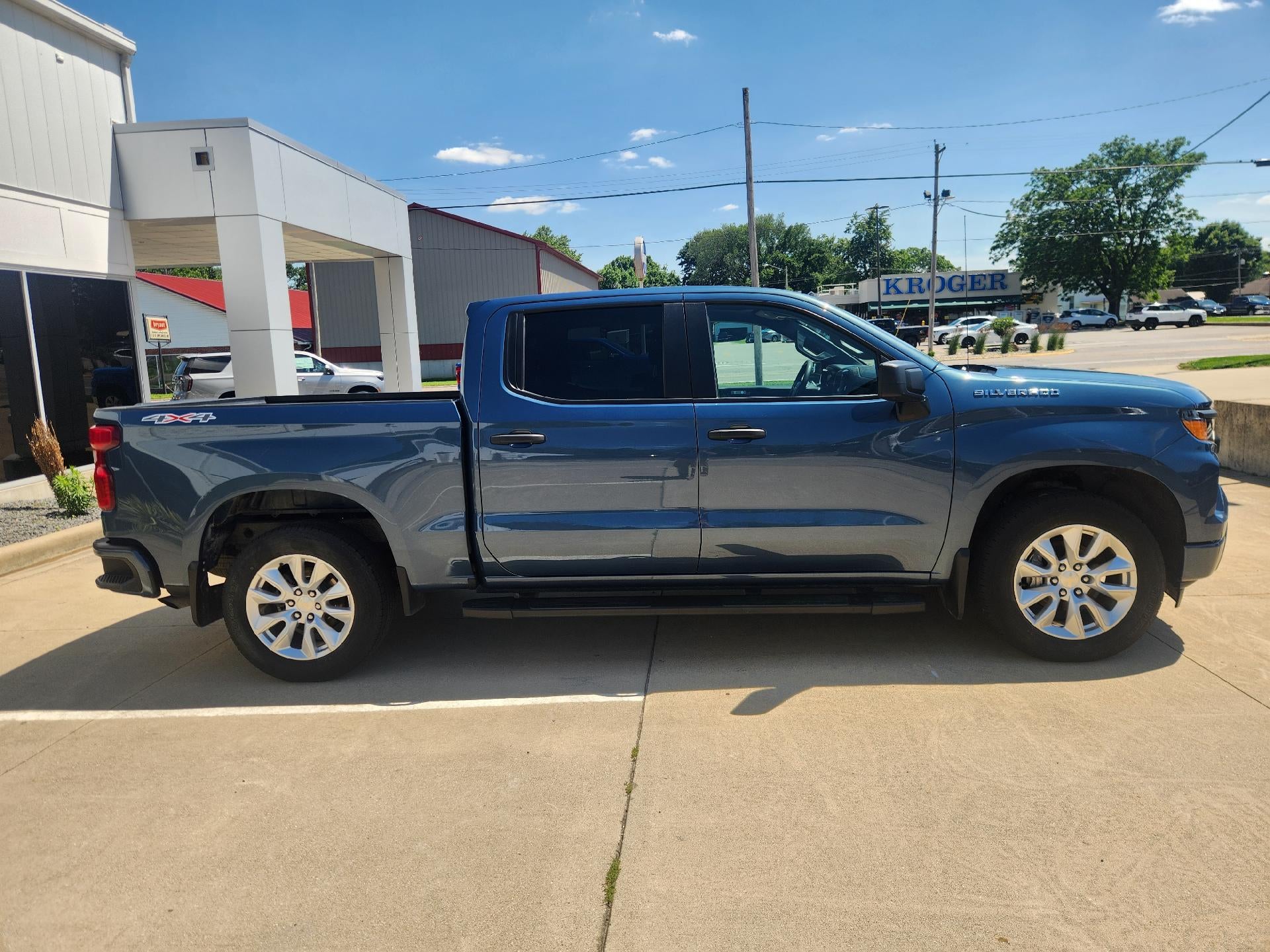 2024 Chevrolet Silverado 1500 Custom