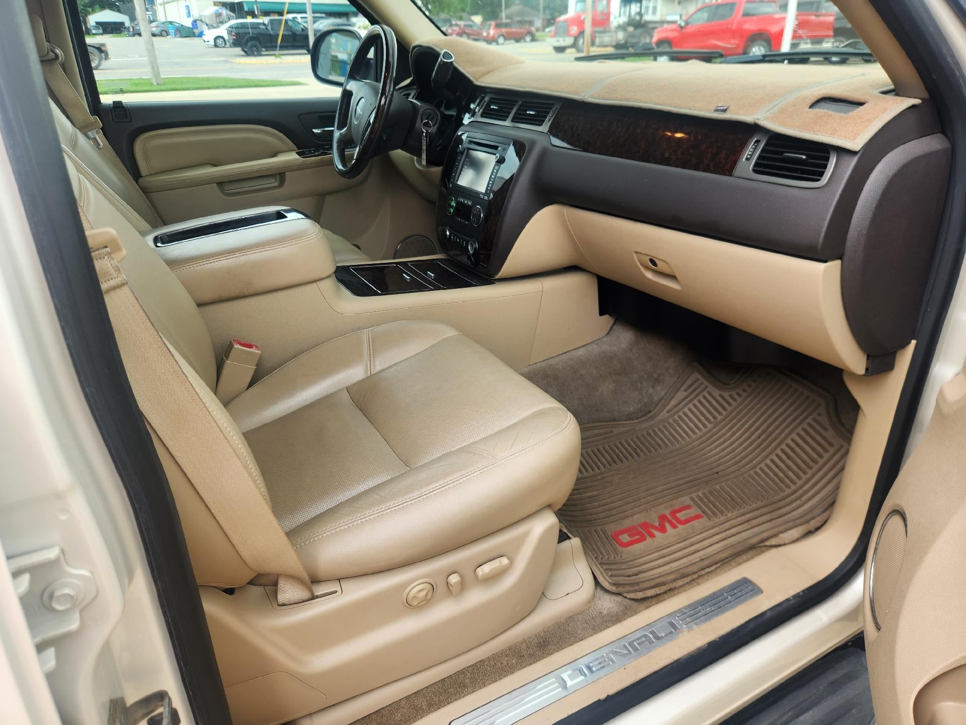 2013 GMC Yukon Denali