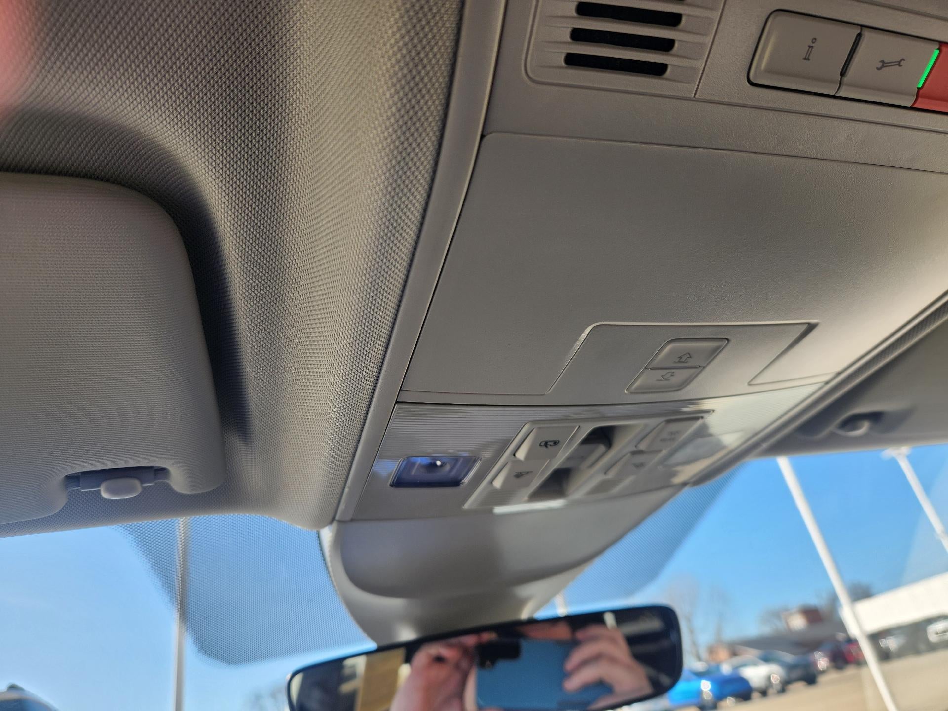 2023 Volkswagen Taos SEL