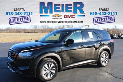 2022 Nissan Pathfinder SL