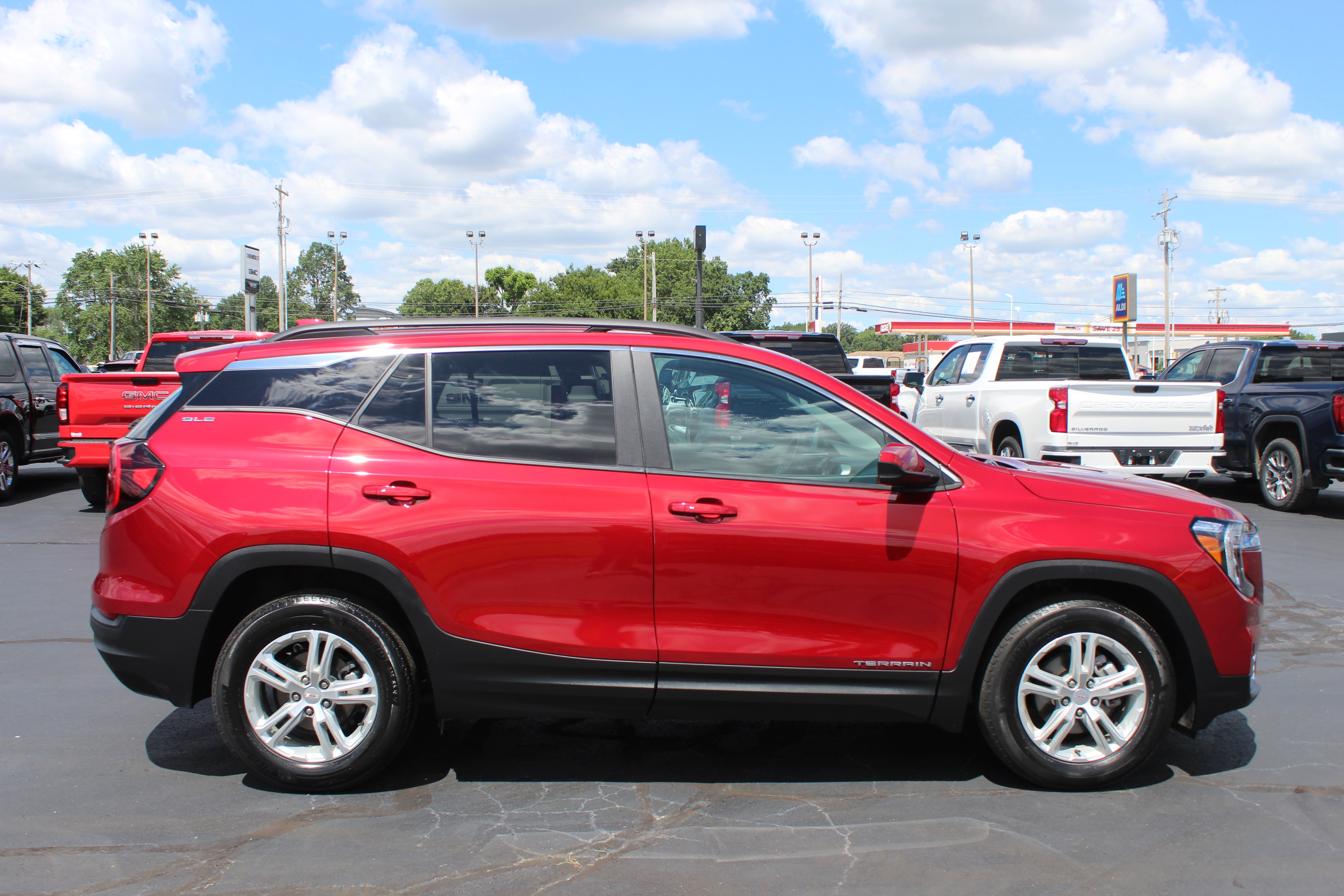 2023 GMC Terrain SLE