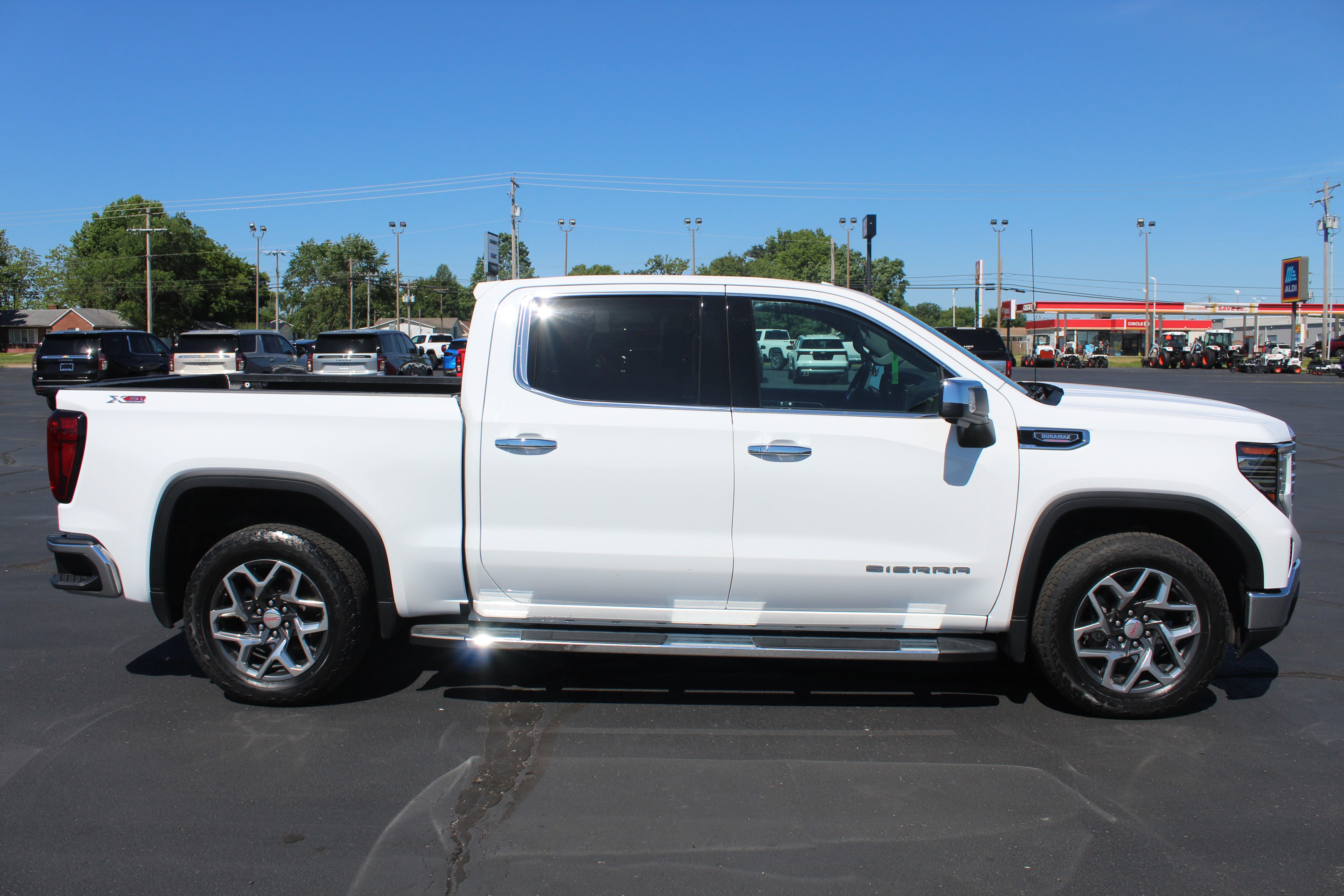 2024 GMC Sierra 1500 SLT