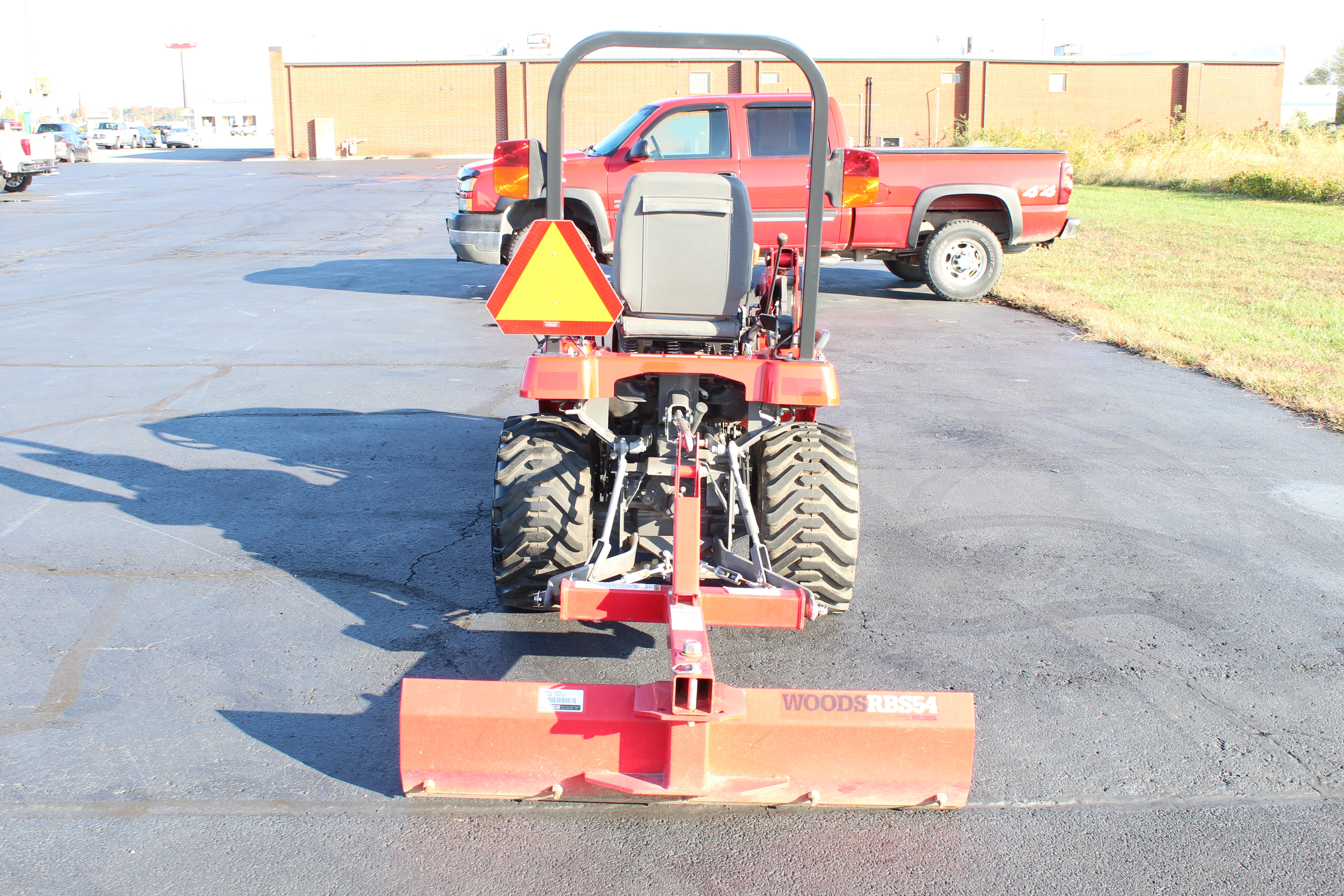 2017 MASSEY FERGUSON GC1705 4X4 Base